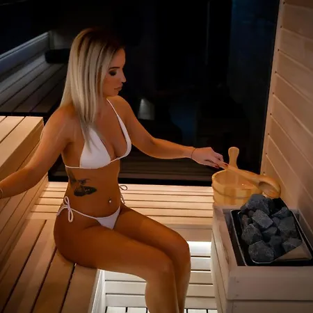 Lux 아파트 아파틴